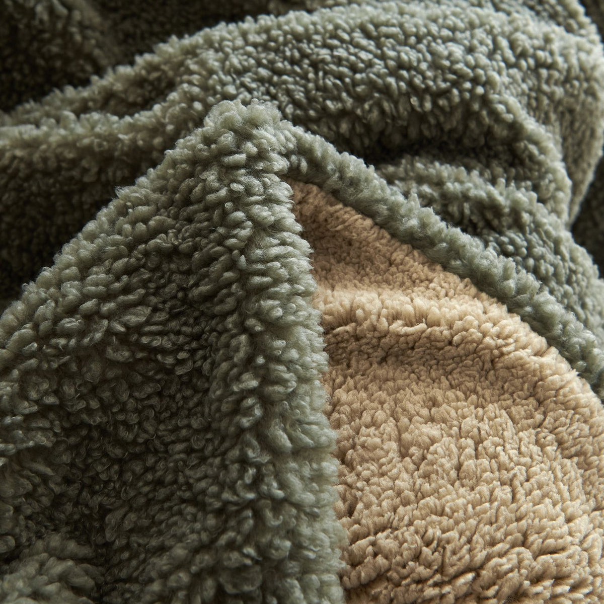 Alpaca Faux Fur to Sherpa Throw Blanket 50 x 60 inches Olivine Dream